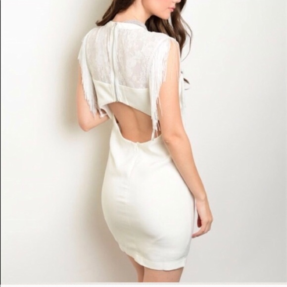 Band of Gypsies Dresses & Skirts - White Fringe Dress BNWT, RARE 🌸🎁